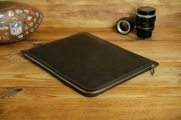 Шкіряний чохол для MacBook на блискавці з повстяною підкладкою з натуральної шкіри колір Шоколад London-7 фото